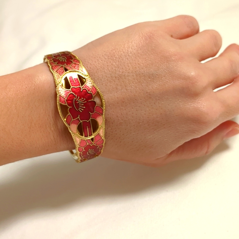 Vintage Gold Coral Pink Floral Bangle Bracelet - Picture 2 of 3